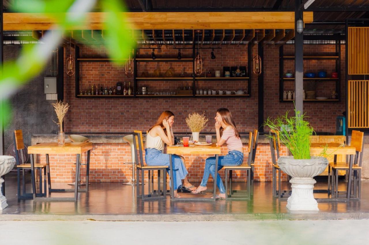 The Sun Resort Ratchaburi Exterior foto